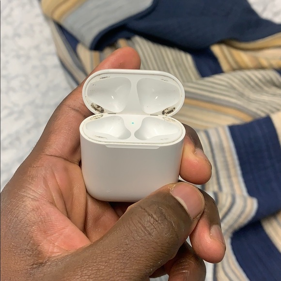 Air pod case - Picture 4 of 4